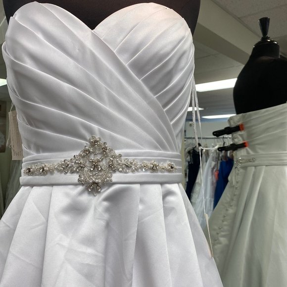 COPY - Ella Rosa BE118 Wedding Gown - Picture 2 of 8